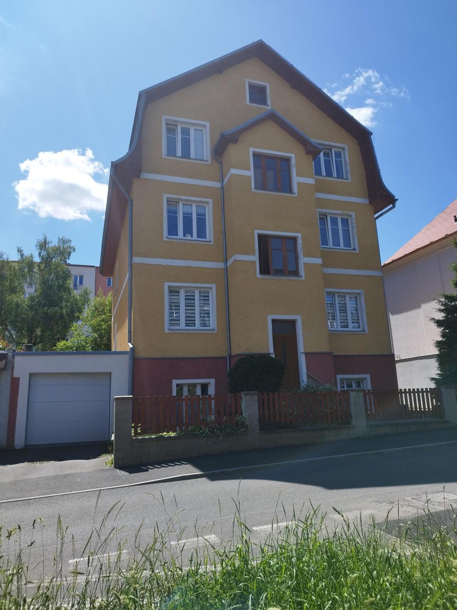 קרלובי וארי Loft Apartment מראה חיצוני תמונה