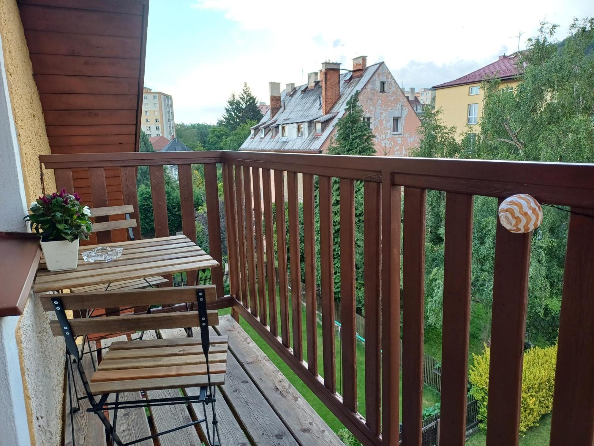 קרלובי וארי Loft Apartment מראה חיצוני תמונה